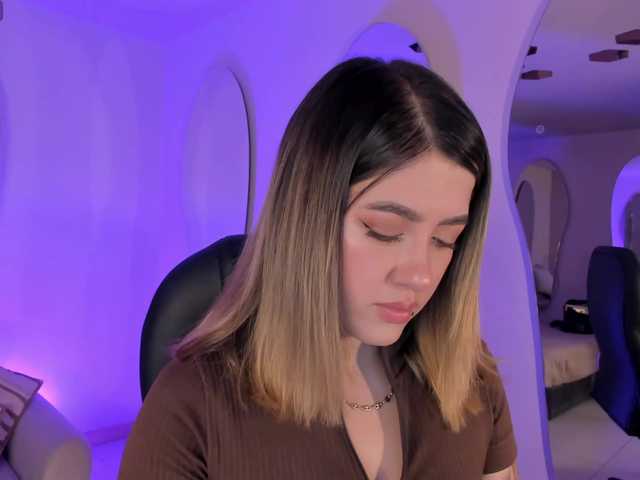 EveBenson live cam on BongaCams