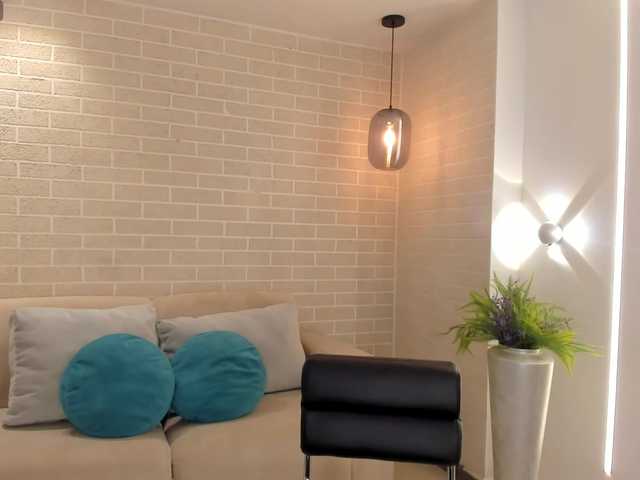 EveBenson live cam on BongaCams