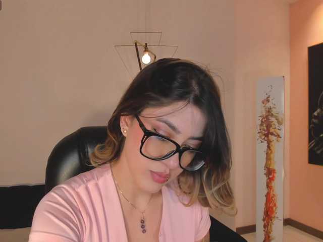 EveBenson live cam on BongaCams