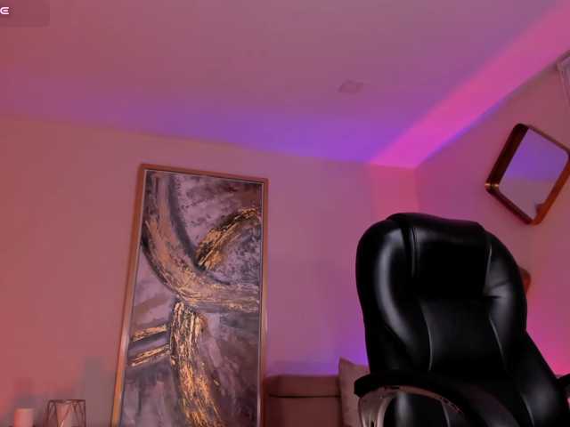 EveBenson live cam on BongaCams