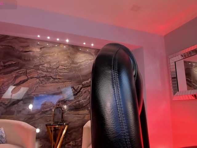 EveBenson live cam on BongaCams