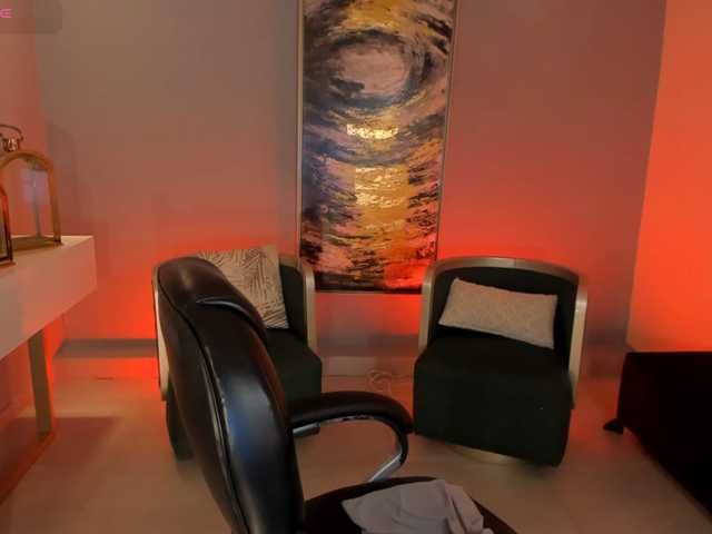 EveBenson live cam on BongaCams