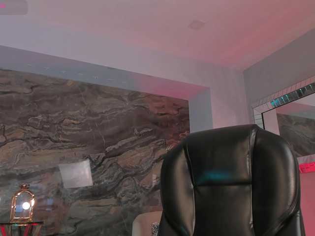 EveBenson live cam on BongaCams