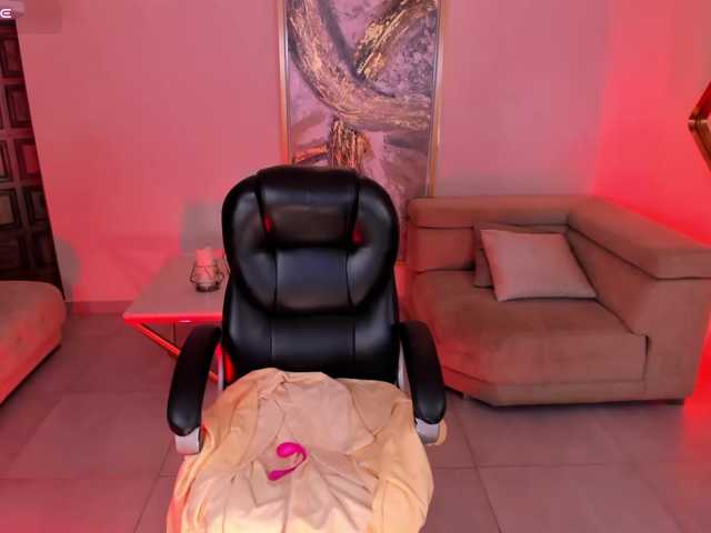EveBenson live cam on BongaCams