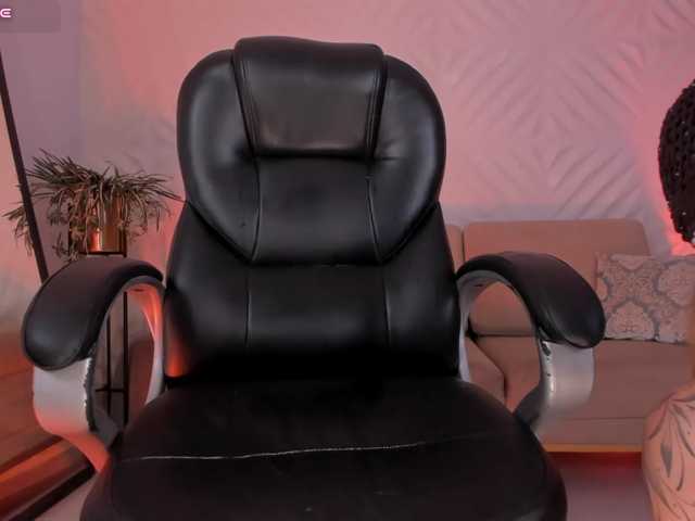 EveBenson live cam on BongaCams
