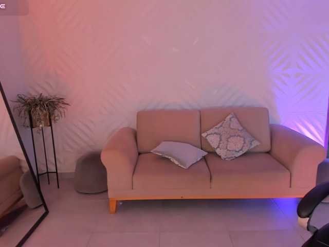 EveBenson live cam on BongaCams