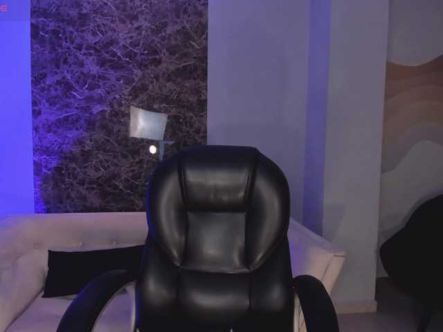 EveBenson live cam on BongaCams