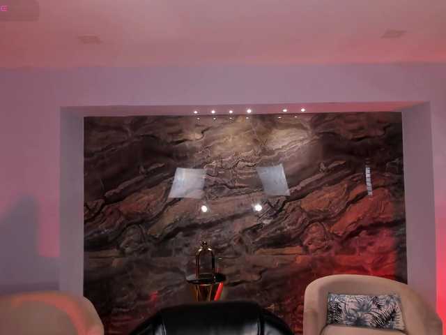 EveBenson live cam on BongaCams