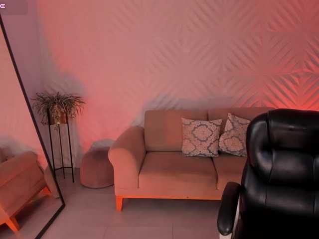 EveBenson live cam on BongaCams
