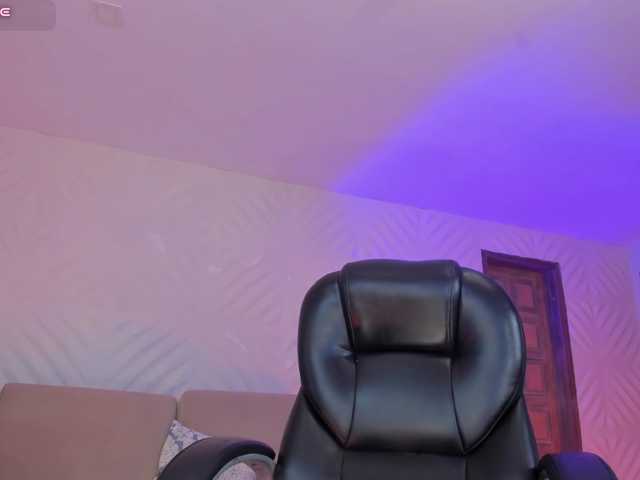 EveBenson live cam on BongaCams