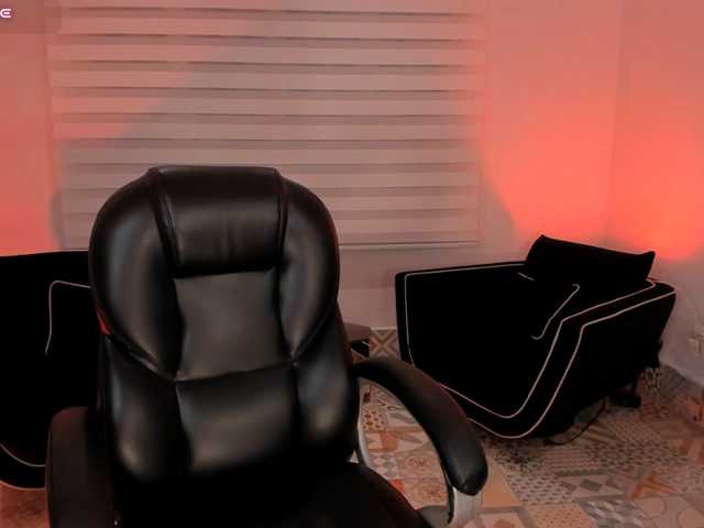 EveBenson live cam on BongaCams