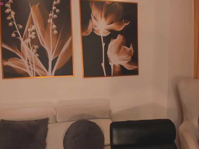 EveBenson live cam on BongaCams
