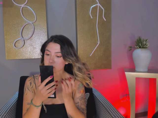 EveBenson live cam on BongaCams