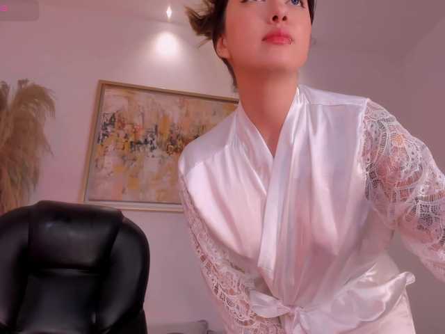 EveBenson live cam on BongaCams