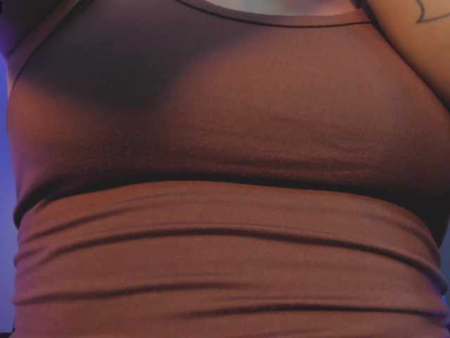 EveBenson live cam on BongaCams