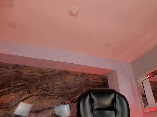EveBenson live cam on BongaCams