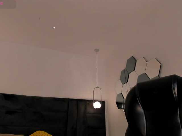 EveBenson live cam on BongaCams