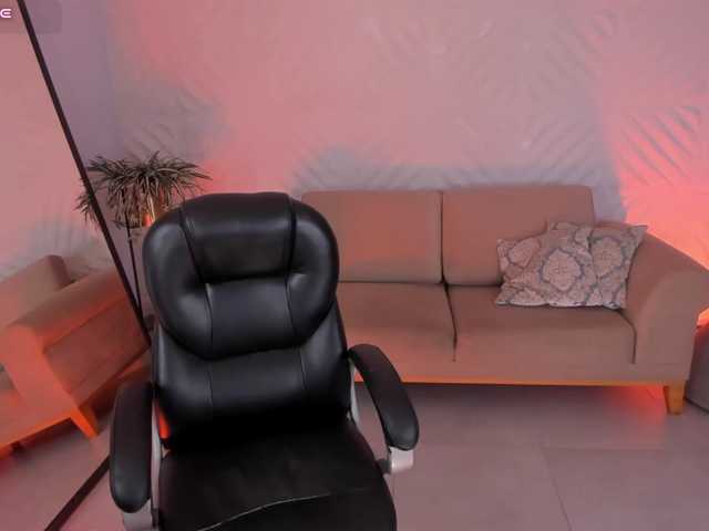 EveBenson live cam on BongaCams