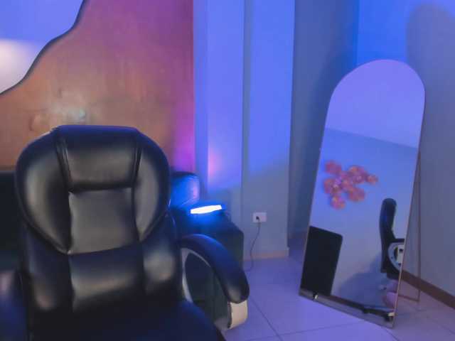 EveBenson live cam on BongaCams