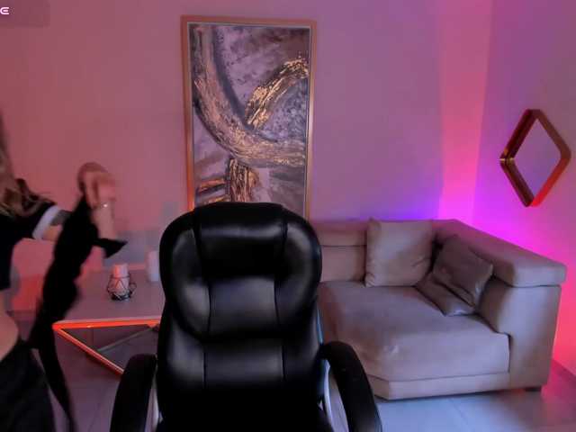 EveBenson live cam on BongaCams