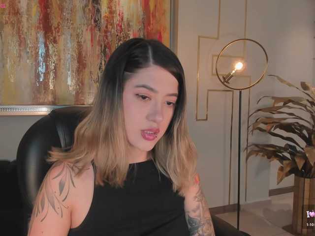 EveBenson live cam on BongaCams