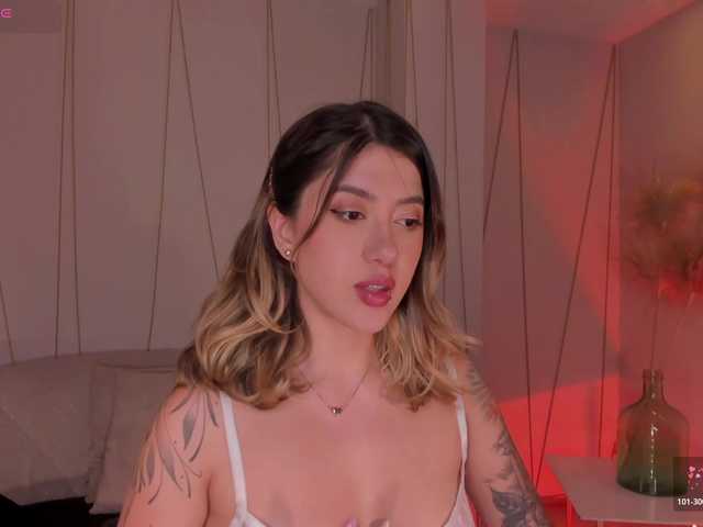 EveBenson live cam on BongaCams