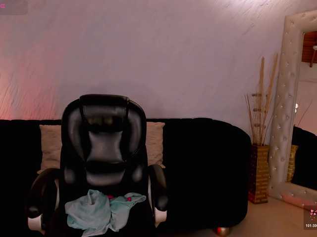 EveBenson live cam on BongaCams