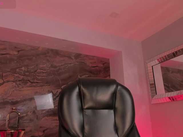 EveBenson live cam on BongaCams