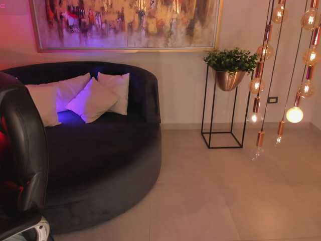 EveBenson live cam on BongaCams