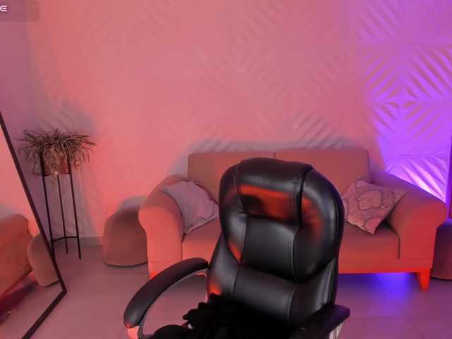 EveBenson live cam on BongaCams
