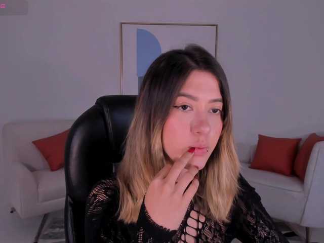 EveBenson live cam on BongaCams