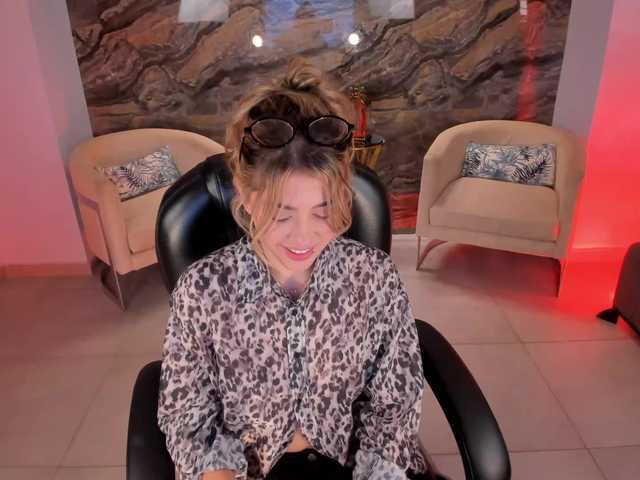 EveBenson live cam on BongaCams