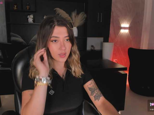 EveBenson live cam on BongaCams