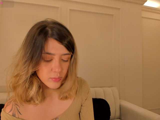 EveBenson live cam on BongaCams