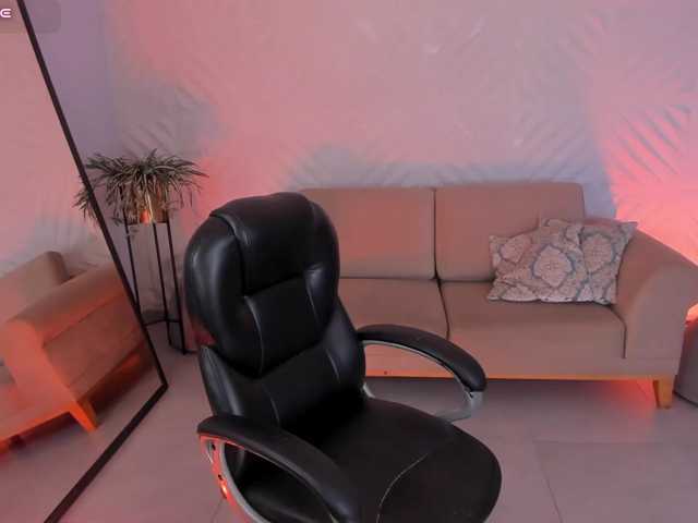 EveBenson live cam on BongaCams