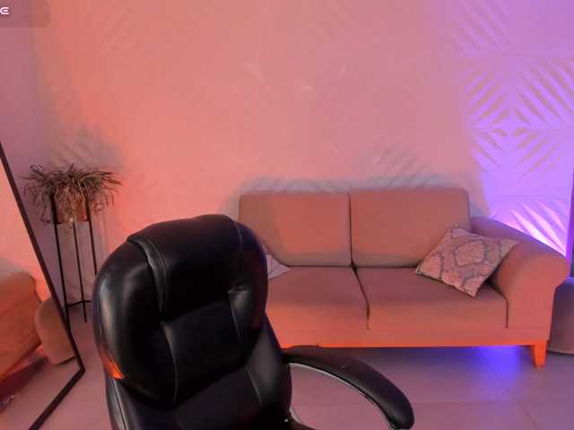 EveBenson live cam on BongaCams
