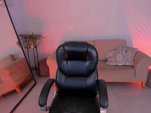 EveBenson live cam on BongaCams