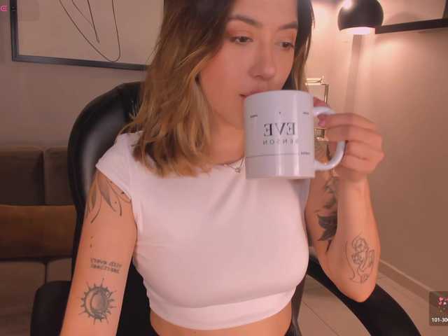 EveBenson live cam on BongaCams