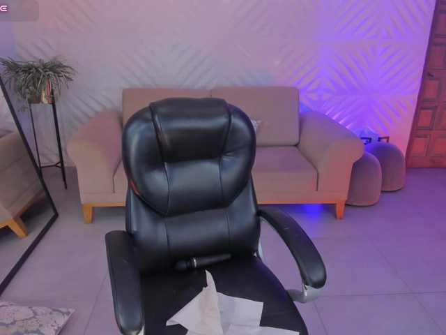 EveBenson live cam on BongaCams