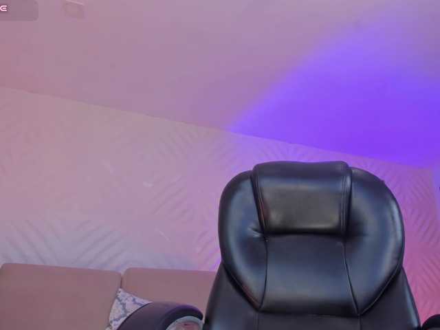 EveBenson live cam on BongaCams
