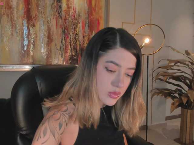 EveBenson live cam on BongaCams