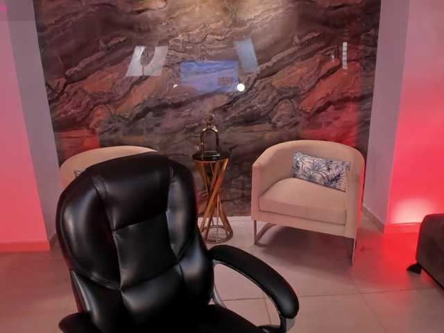 EveBenson live cam on BongaCams
