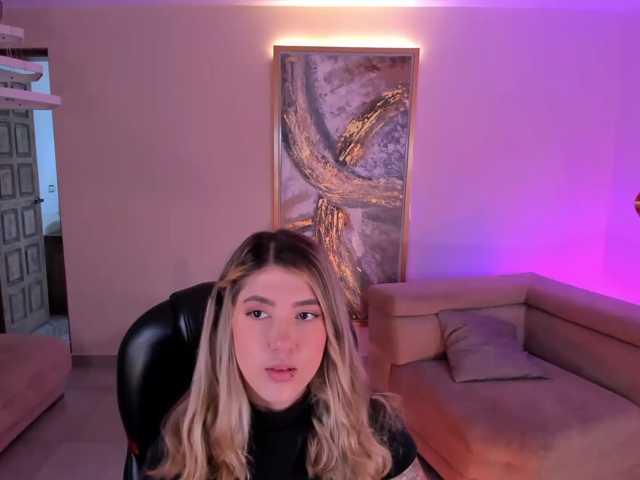EveBenson live cam on BongaCams
