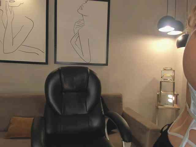 EveBenson webcam