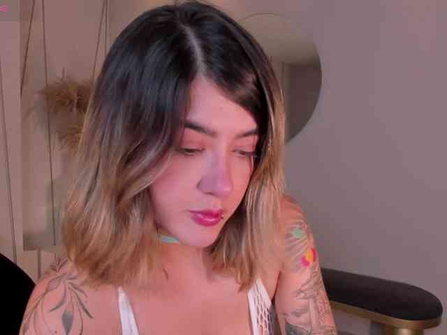 EveBenson webcam