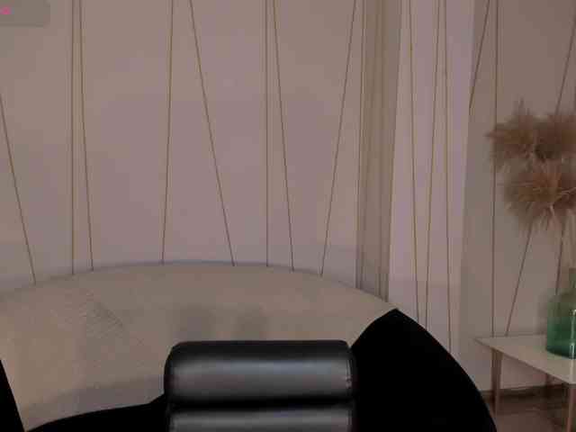 EveBenson webcam