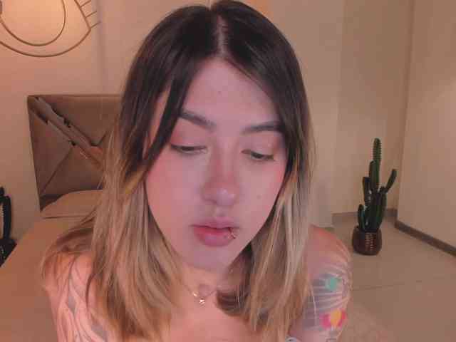 EveBenson webcam