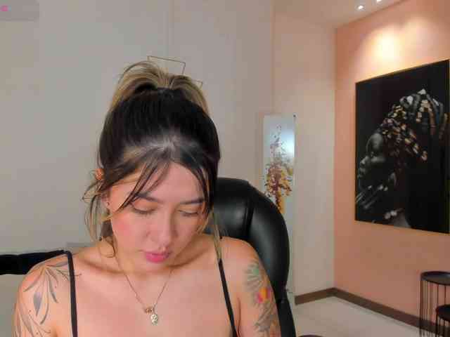 EveBenson webcam