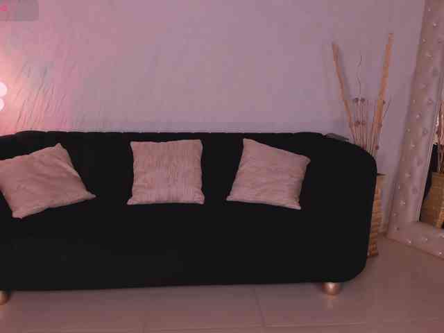 EveBenson Live Webcam on BongaCams