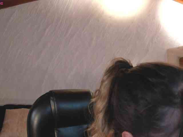 EveBenson webcam